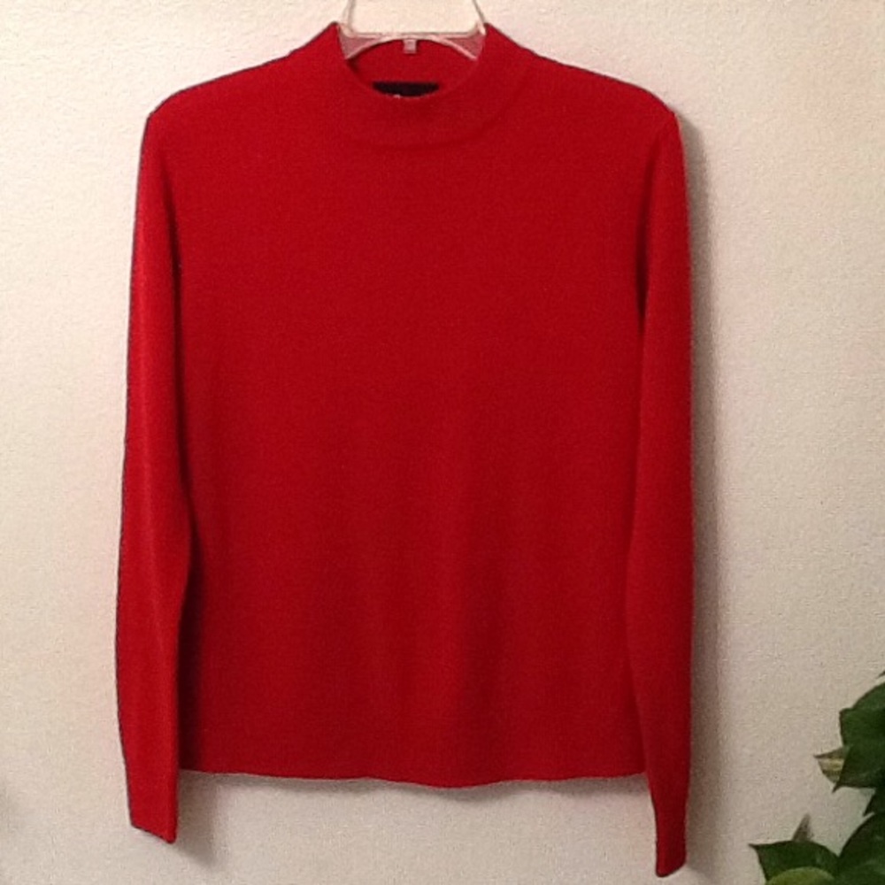 Sag Harbor Red Sweater, size M